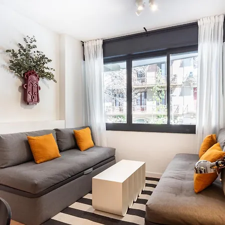公寓 Spacious & Comfortable In Center