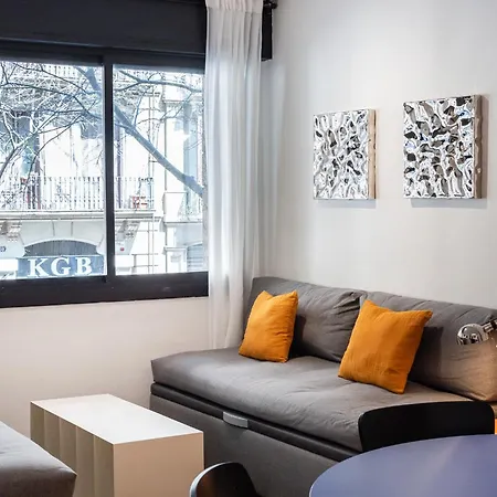 Spacious And Comfortable In The Center *