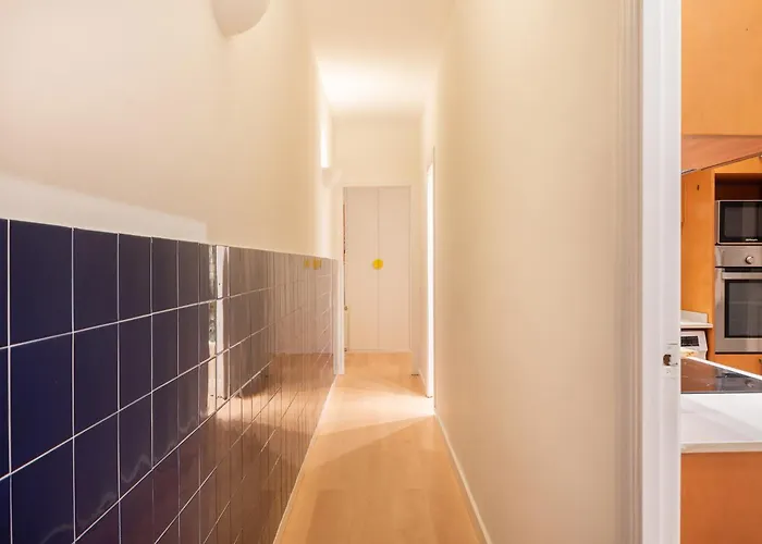 Spacious & Comfortable In Center