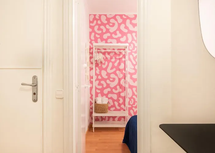 Spacious & Comfortable In Center