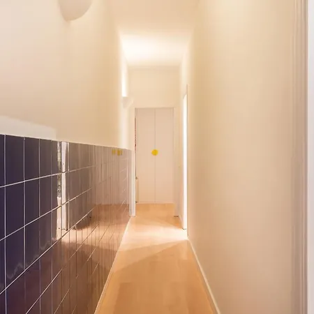 Spacious & Comfortable In Center