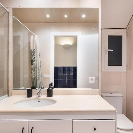Apartment Spacious And Comfortable In The Center Barcelona