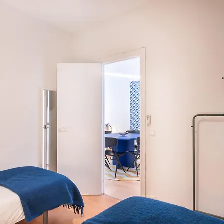 Spacious & Comfortable In Center Apartamento